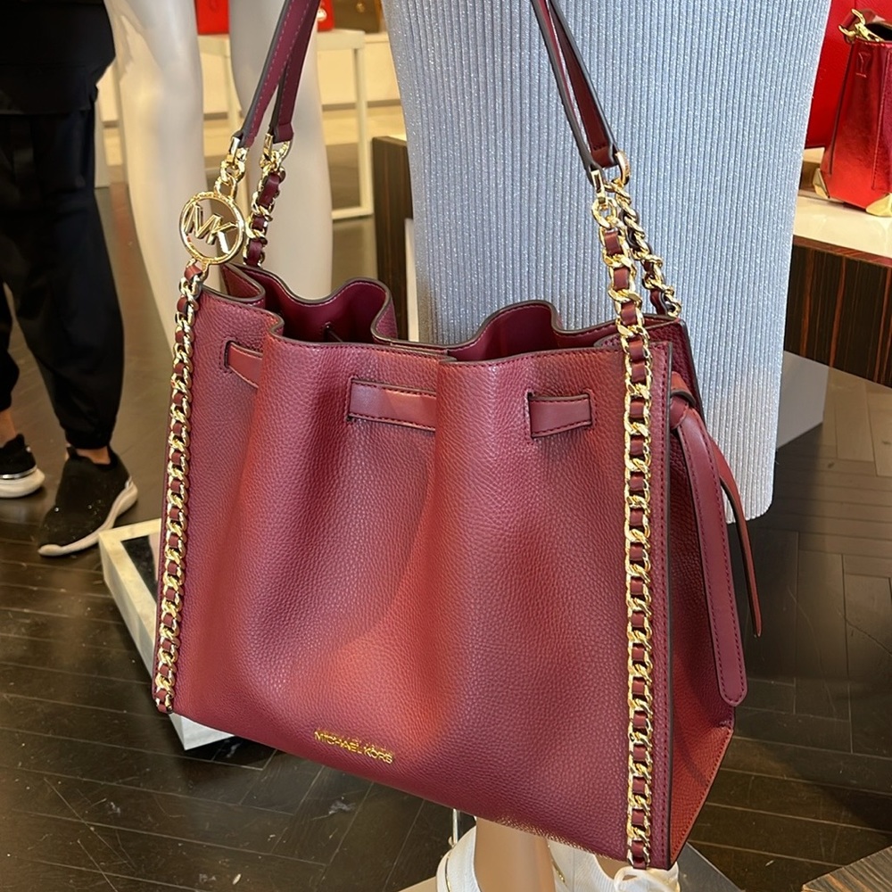 MICHAEL KORS
Mina Large Chain Shoulder Tote Bag
Dark Cherry 
NWT - Picture 9 of 16